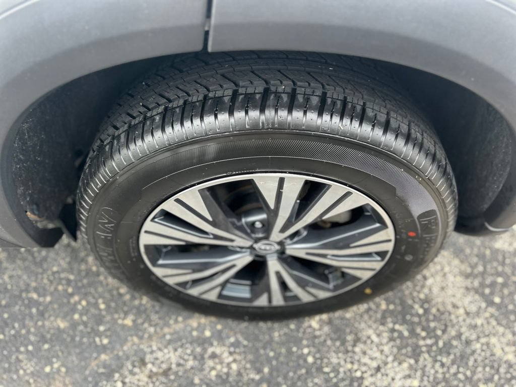 Used 2022 Nissan Rogue SV AWD/4WD image 38