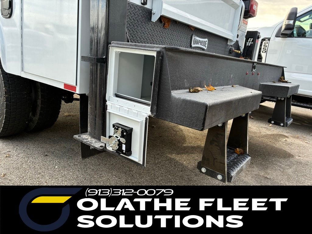 New 2026 Ford F550 4x4 Supercab Super Duty image 8