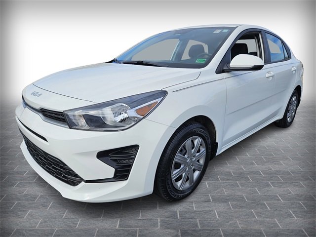 Used 2023 Kia Rio LX image 3