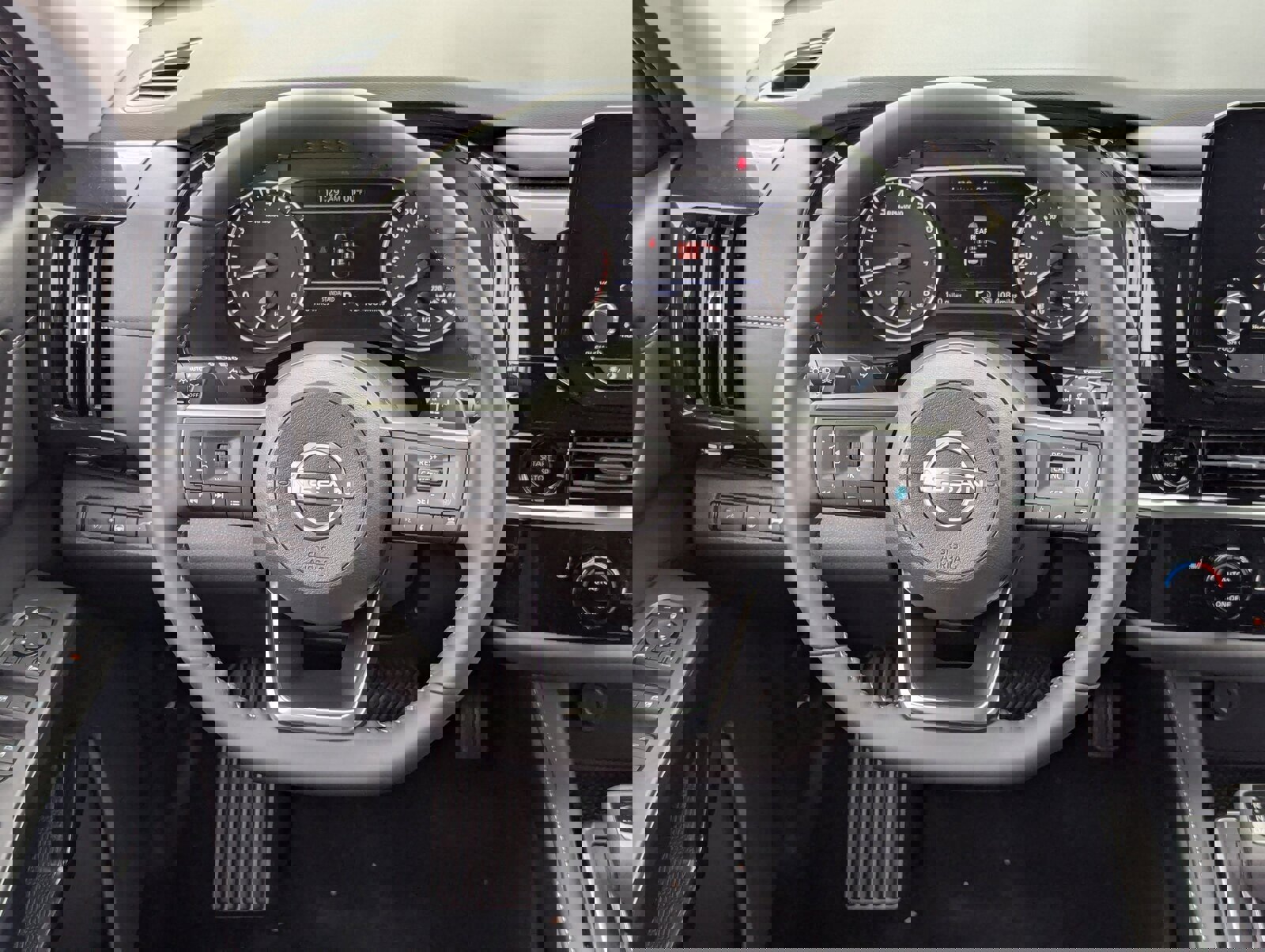 New 2025 Nissan Pathfinder SV w/ Cargo Package image 25