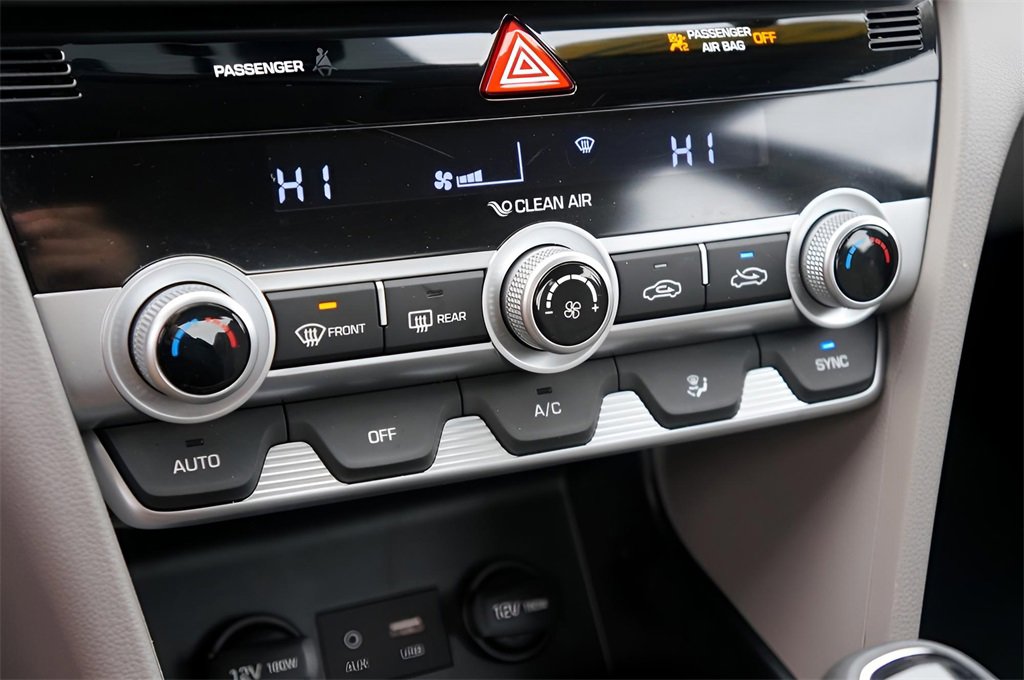 Used 2020 Hyundai Elantra SEL image 24