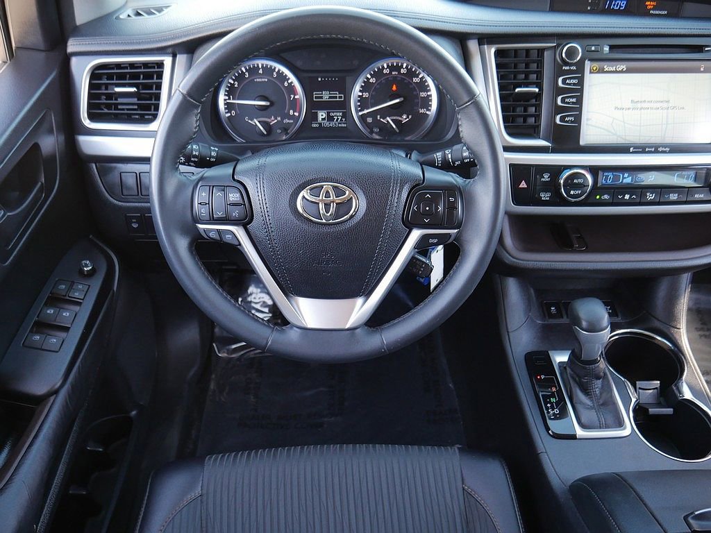 Used 2016 Toyota Highlander Plus AWD/4WD image 18
