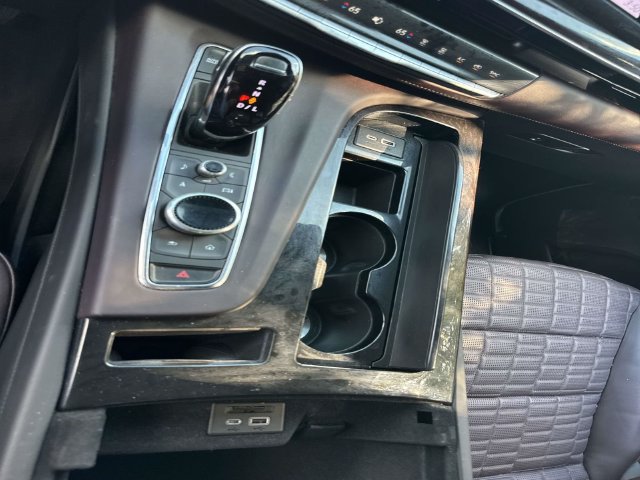 Certified 2024 Cadillac Escalade ESV Sport Platinum w/ LPO, ONYX Package AWD/4WD image 27