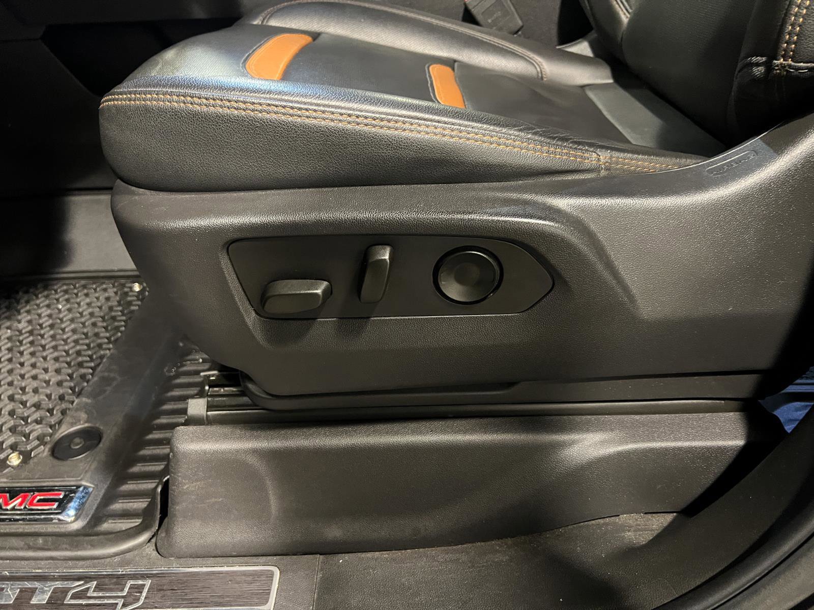 Used 2024 GMC Sierra 2500 AT4 w/ AT4 Premium Plus Package image 25