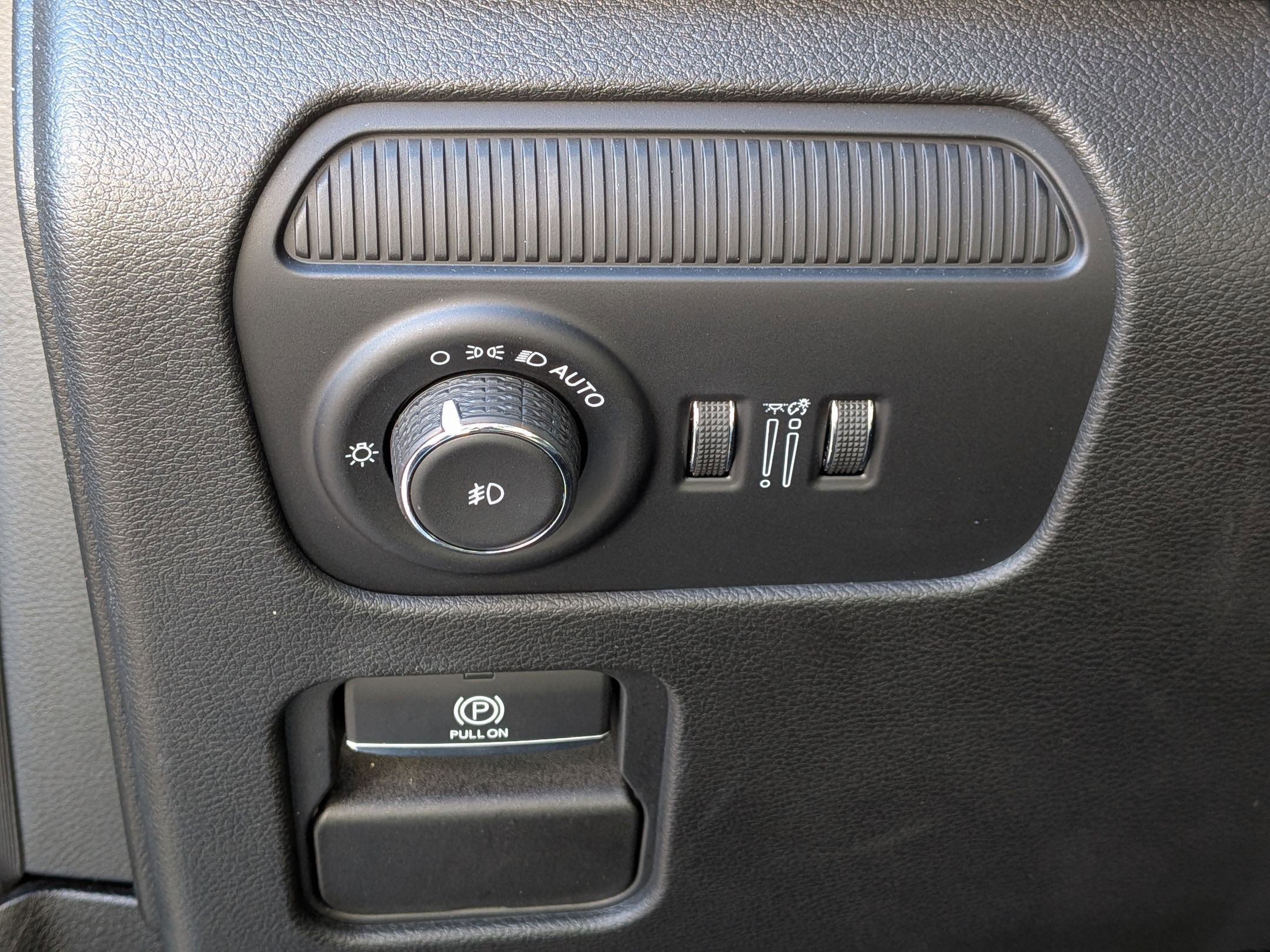 Certified 2025 Jeep Wagoneer Series III w/ Premium Group I image 17