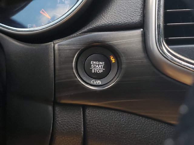 Certified 2020 Jeep Grand Cherokee Laredo RWD image 32