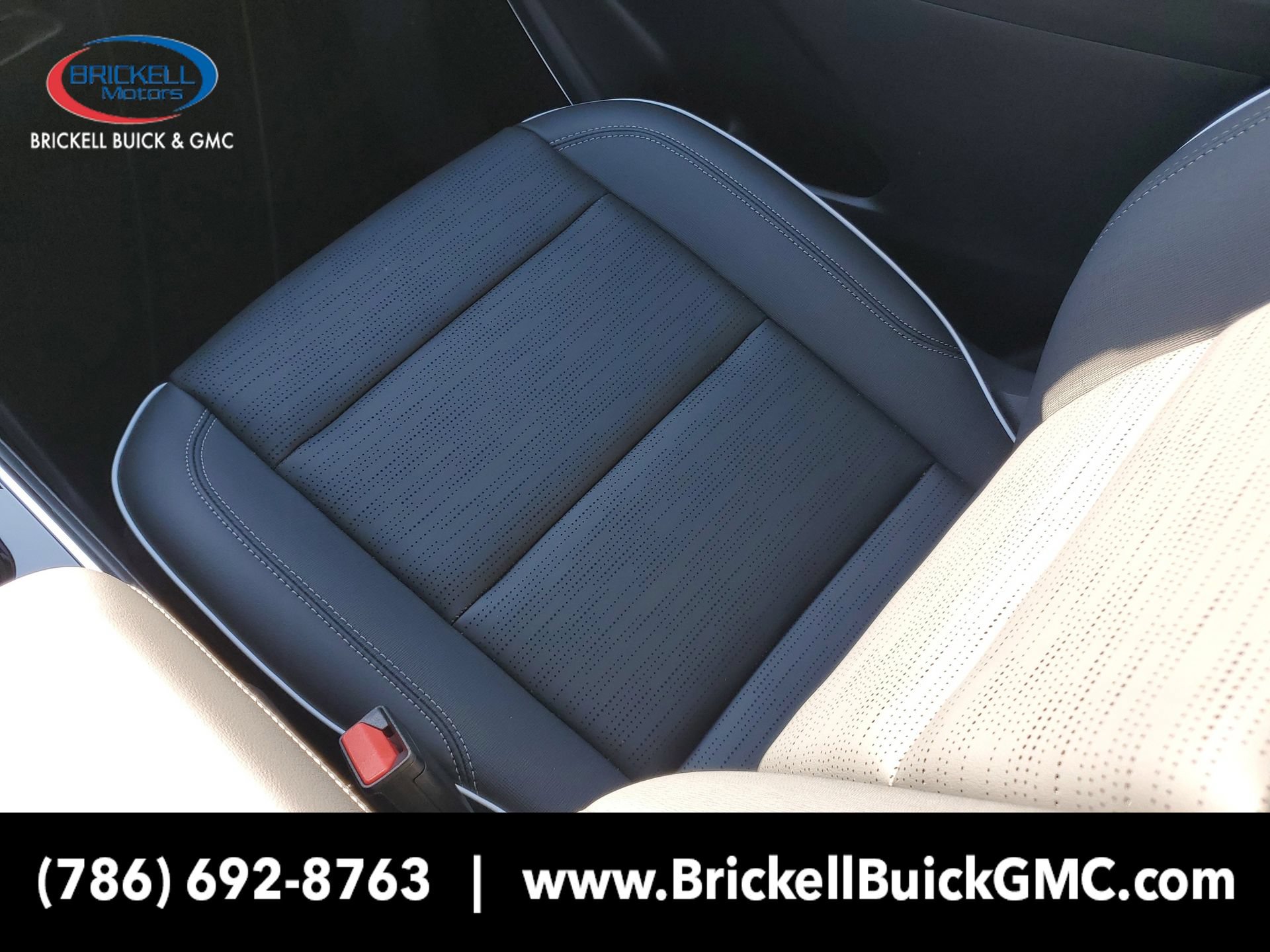 New 2025 Buick Enclave Sport Touring w/ Power Package AWD/4WD image 17