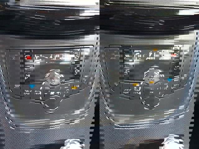 Used 2019 Nissan Sentra SR w/ Premium Package (SR) image 17