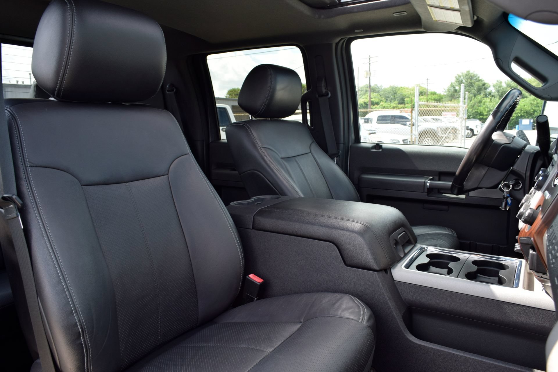 Used 2015 Ford F350 Lariat w/ Lariat Ultimate Package AWD/4WD image 25
