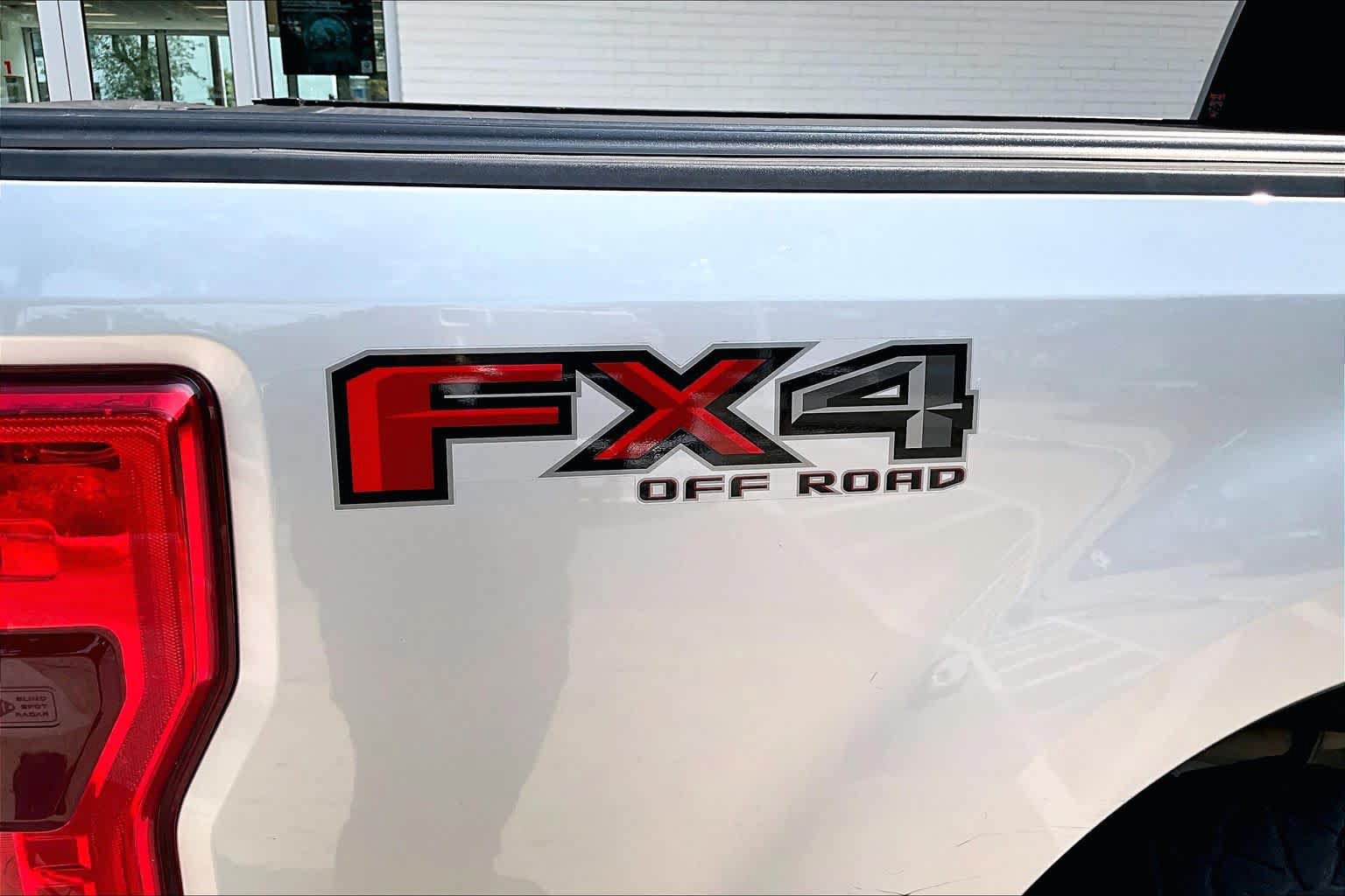 Used 2019 Ford F250 Lariat w/ Lariat Value Package AWD/4WD image 28
