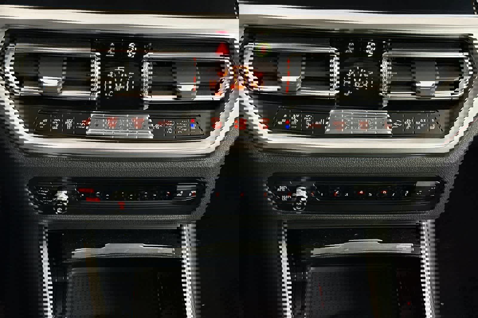 Used 2023 BMW 430i Coupe w/ Convenience Package image 20