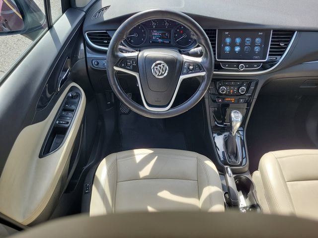 Used 2018 Buick Encore Essence FWD image 10