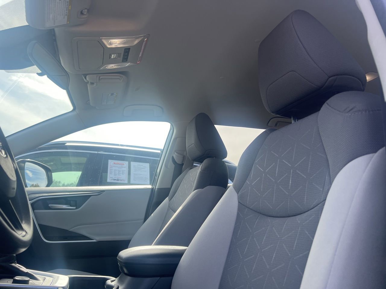 Used 2025 Toyota RAV4 XLE image 11