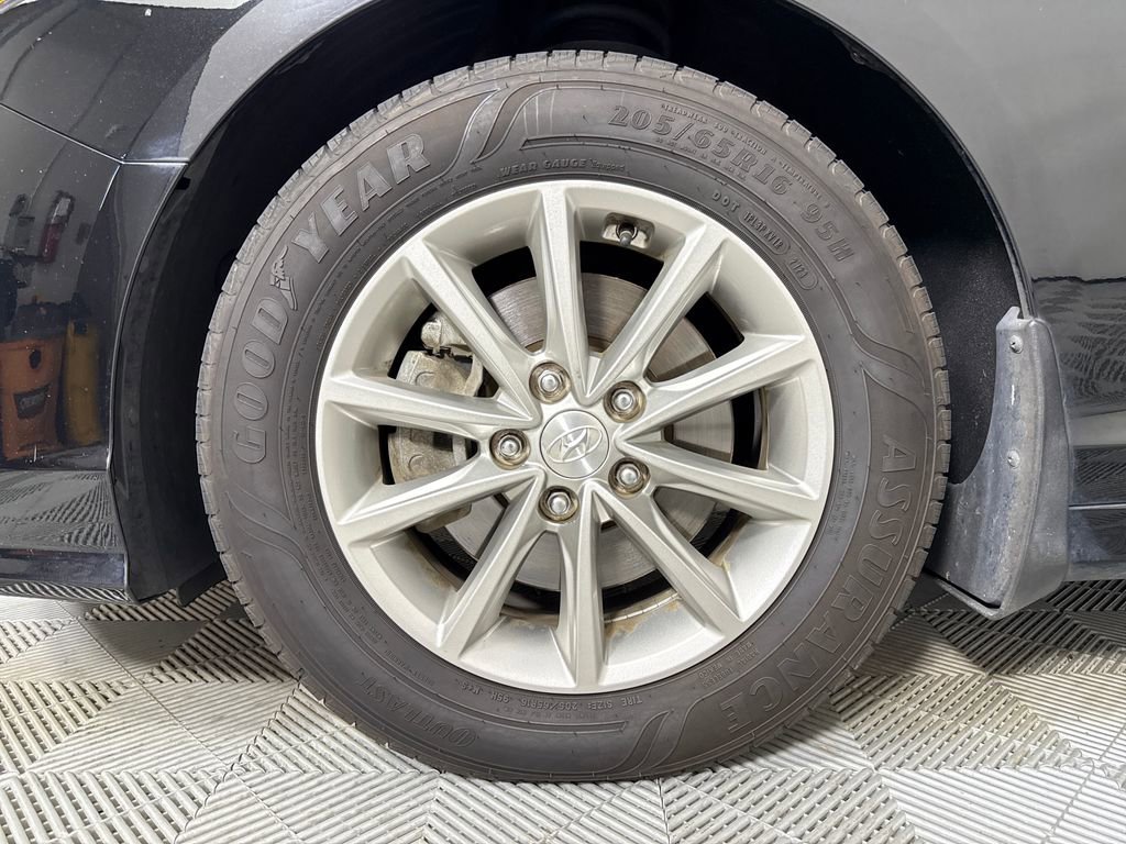 Used 2019 Hyundai Sonata SE image 20
