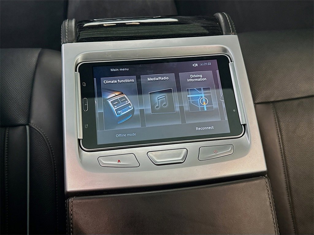 Used 2019 BMW ALPINA B7 xDrive w/ Luxury Rear Seating Package image 22