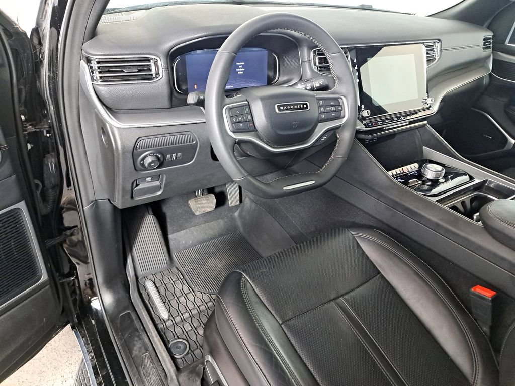 Used 2025 Jeep Wagoneer 4WD w/ Premium Group I image 10
