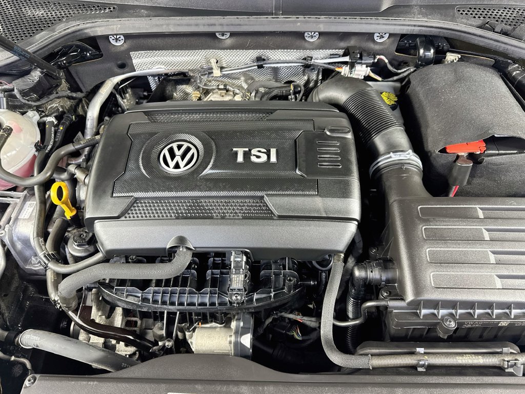 Used 2016 Volkswagen GTI Autobahn w/ Lighting Package (SEL) FWD image 38