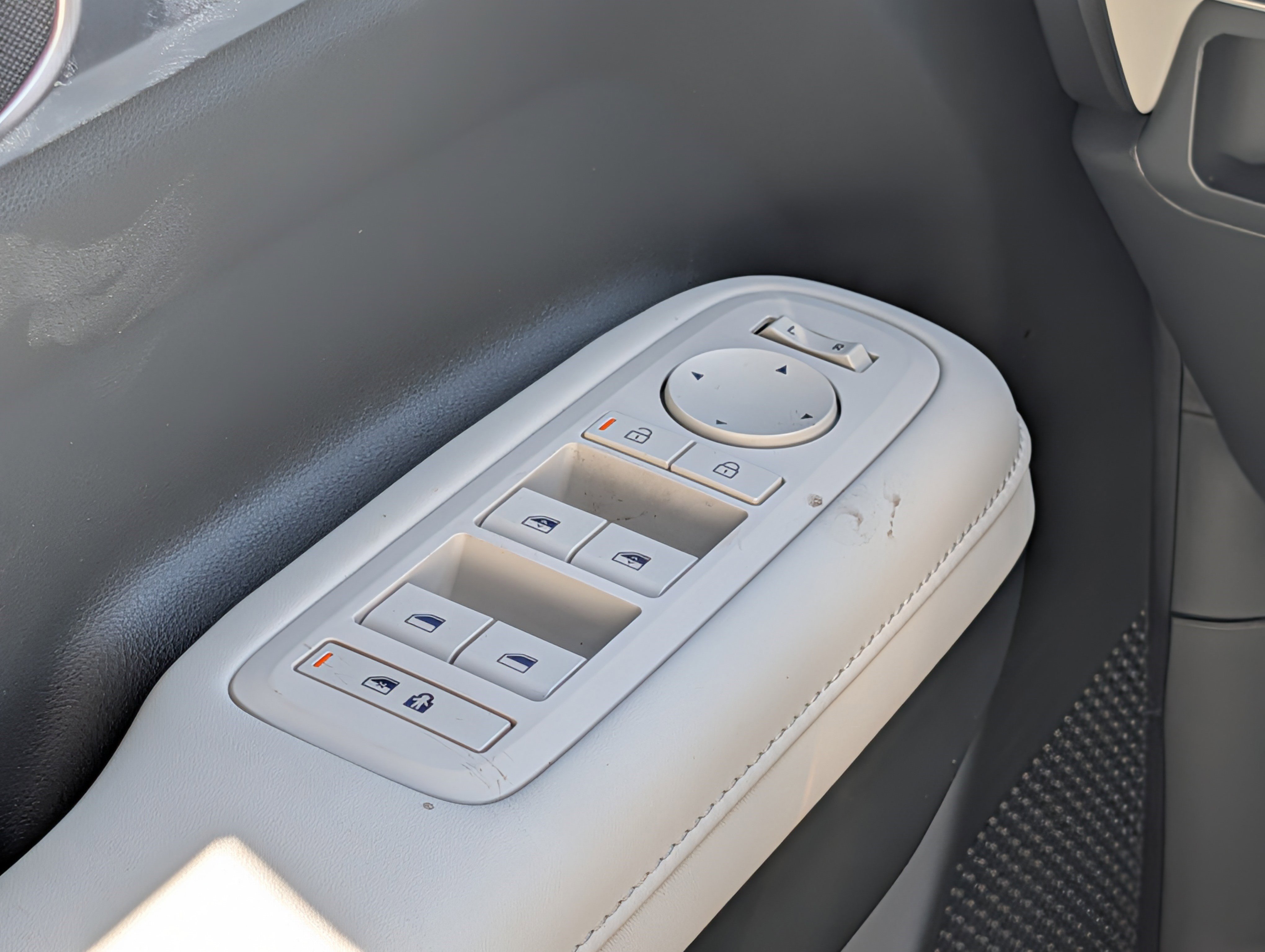 New 2026 Hyundai Santa Fe SEL image 11