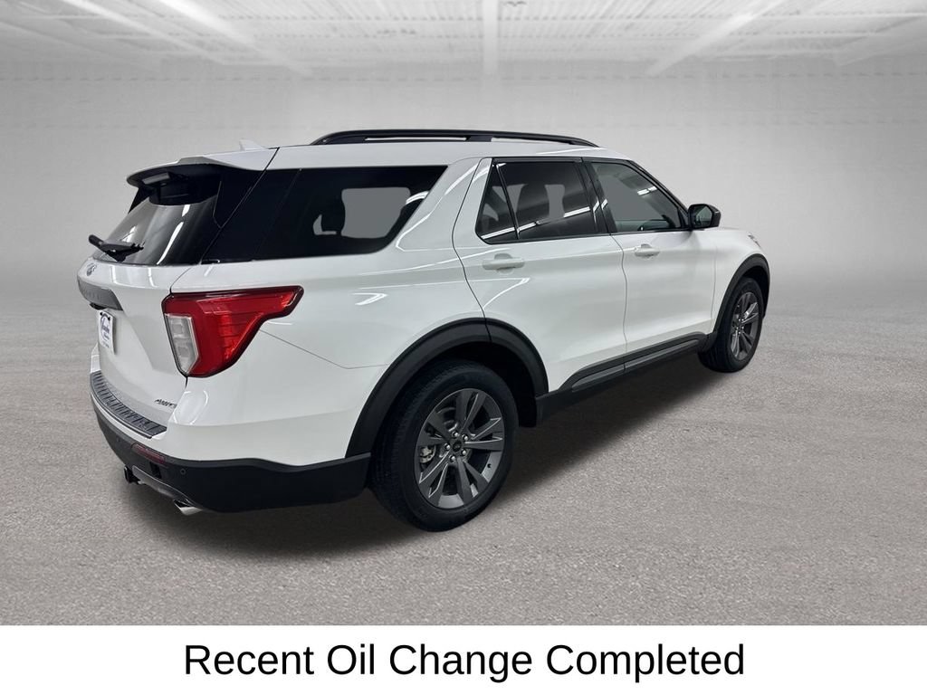 Used 2024 Ford Explorer XLT w/ Equipment Group 202A AWD/4WD image 15