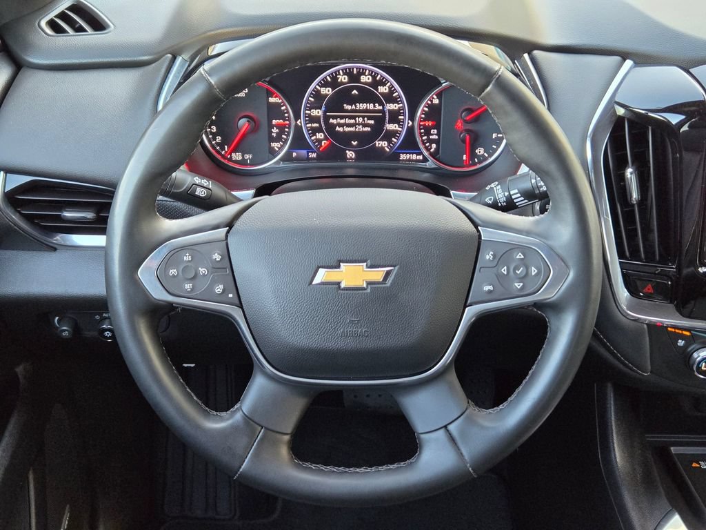 Used 2023 Chevrolet Traverse Premier FWD image 22