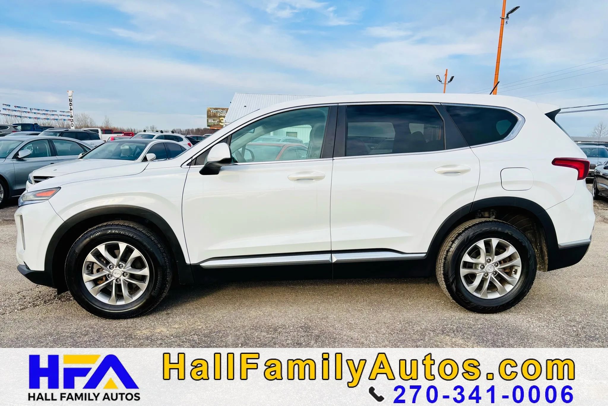 Used 2019 Hyundai Santa Fe SE FWD image 2