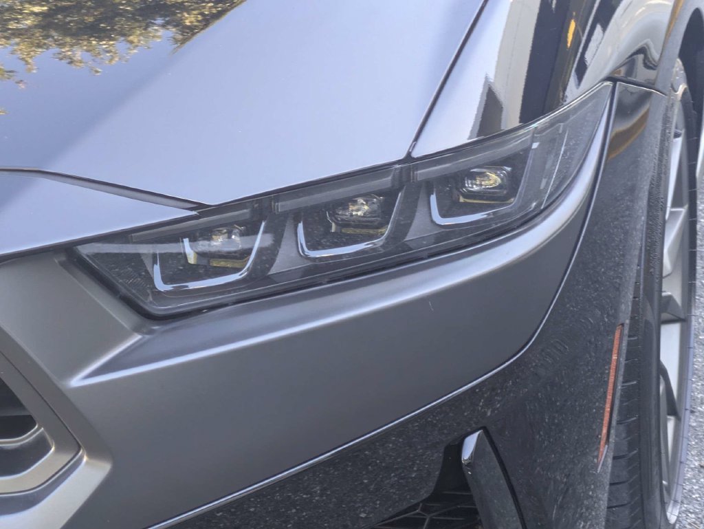 Used 2024 Ford Mustang Dark Horse RWD image 9