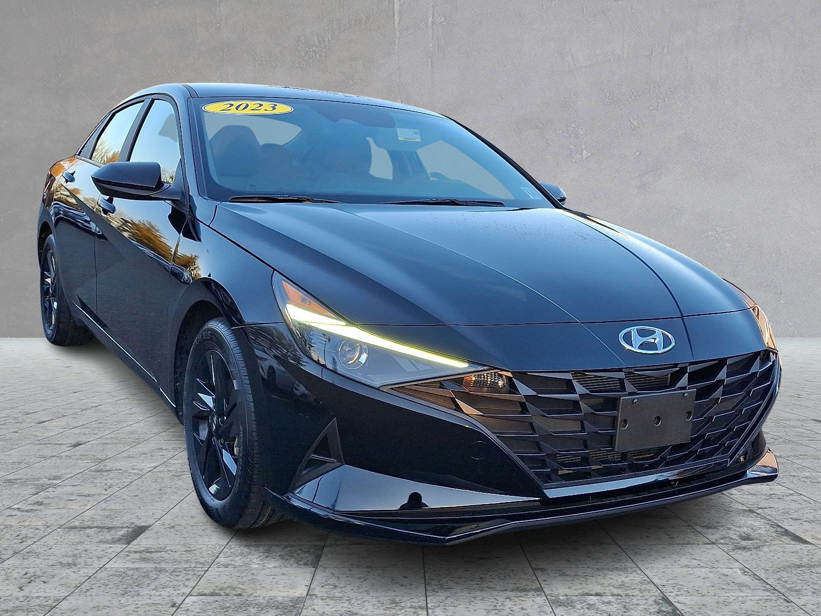 Certified 2023 Hyundai Elantra SEL image 2