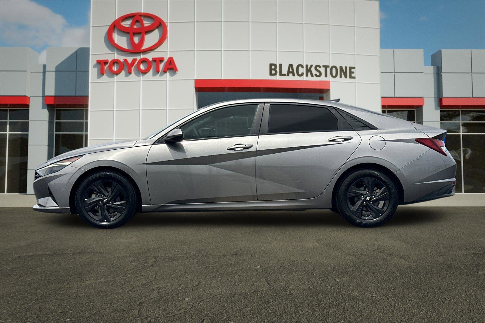 Used 2021 Hyundai Elantra SEL FWD image 6
