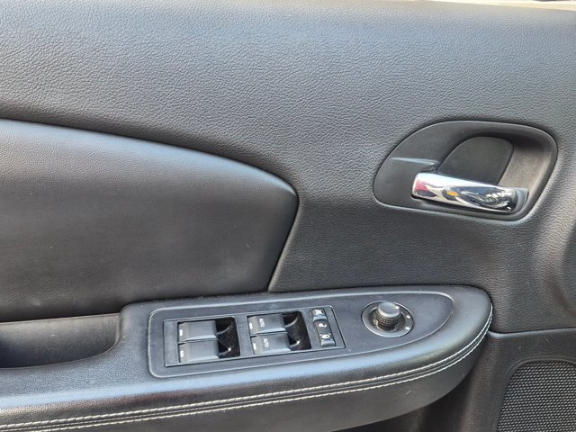 Used 2013 Chrysler 200 Limited FWD image 12