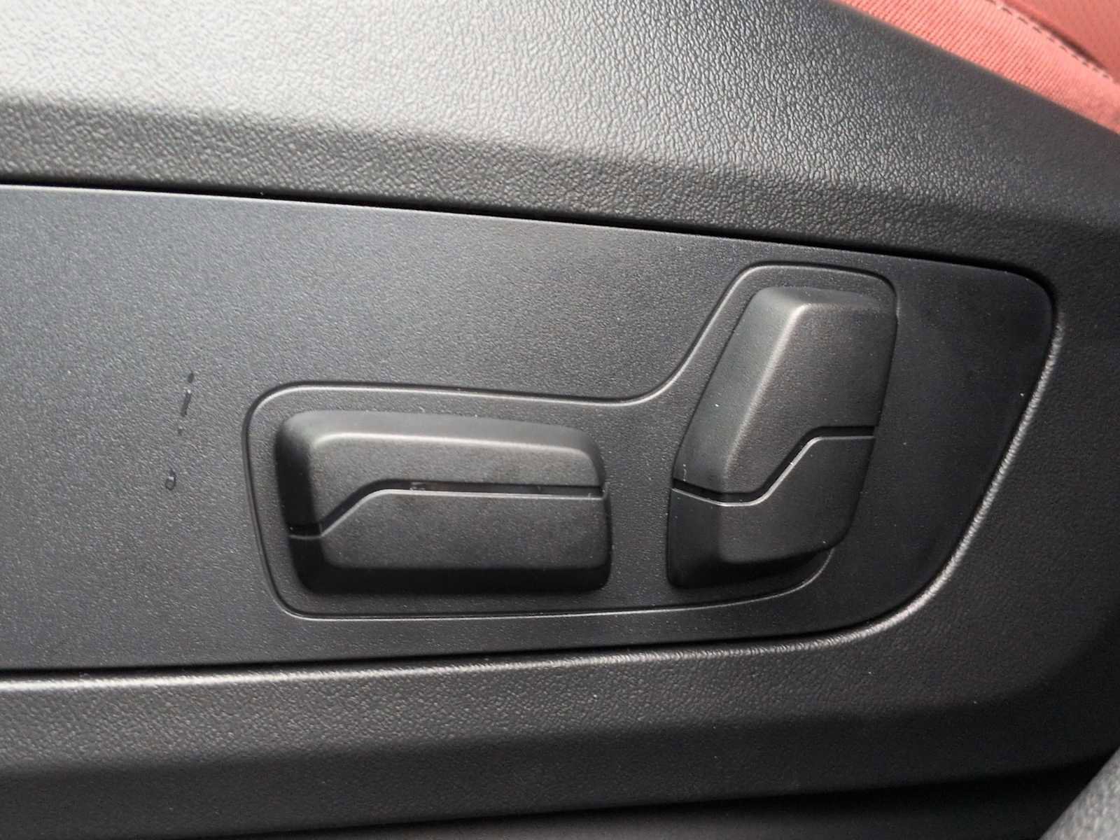 New 2026 BMW X1 xDrive28i w/ Convenience Package image 16