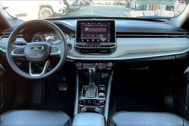 Certified 2025 Jeep Compass Limited image 15