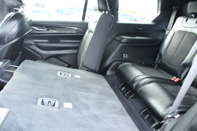 Used 2023 Jeep Grand Cherokee L Laredo RWD image 42