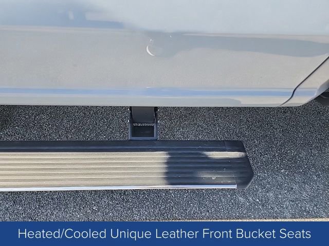 Used 2024 Ford F250 Platinum image 9