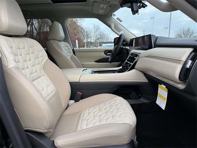 New 2025 Nissan Armada Platinum w/ Convenience Package image 10