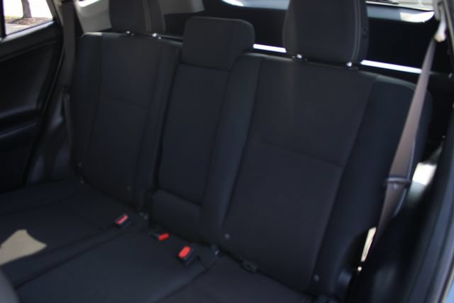 Used 2018 Toyota RAV4 XLE AWD/4WD image 23