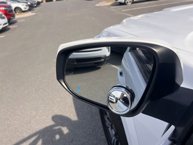 Used 2019 Toyota Tacoma TRD Sport w/ Technology Package RWD image 12