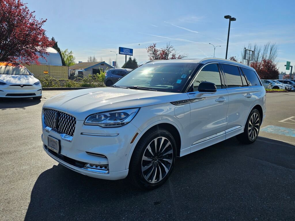 Used 2023 Lincoln Aviator Black Label Grand Touring w/ Class IV Trailer Tow Package image 3