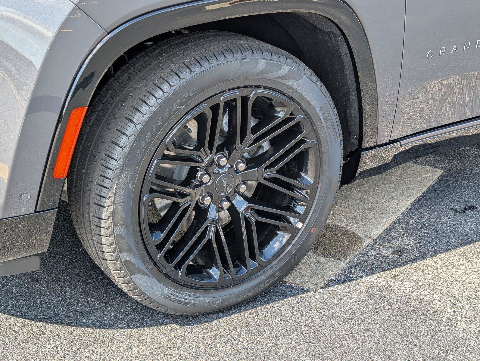 New 2026 Jeep Grand Wagoneer Limited AWD/4WD image 11