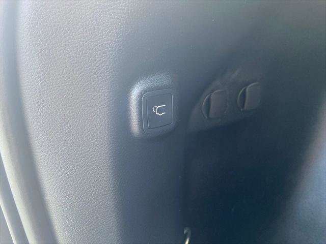 Certified 2023 Jeep Cherokee Altitude Lux AWD/4WD image 16