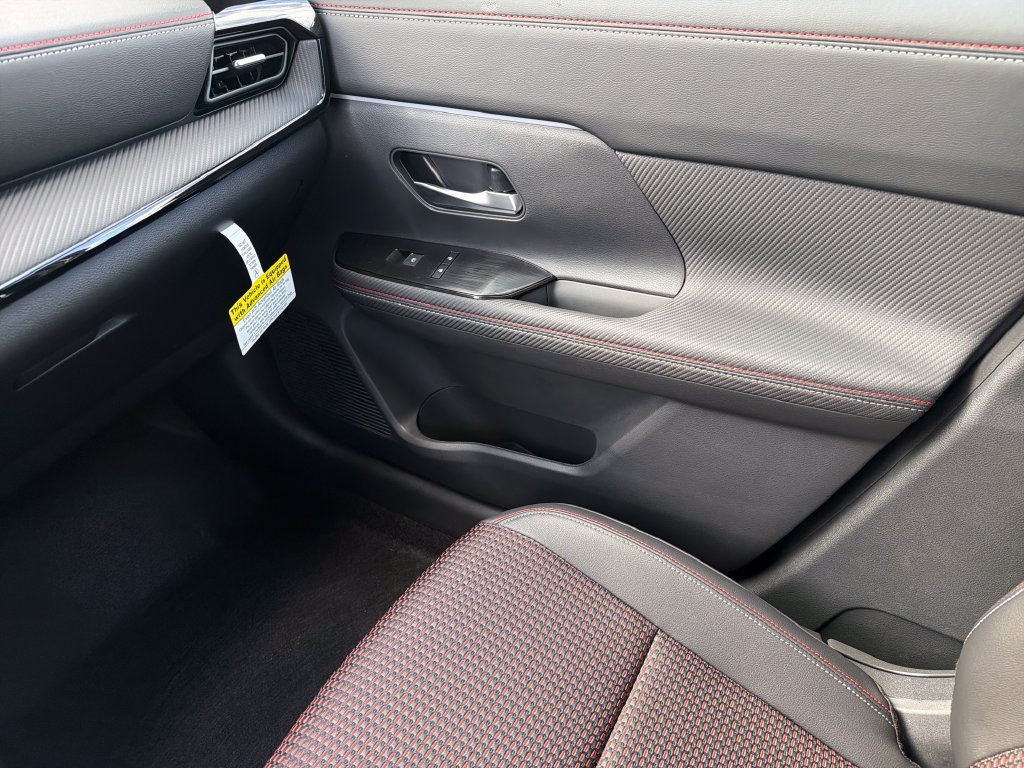 New 2026 Nissan Kicks SR FWD image 27
