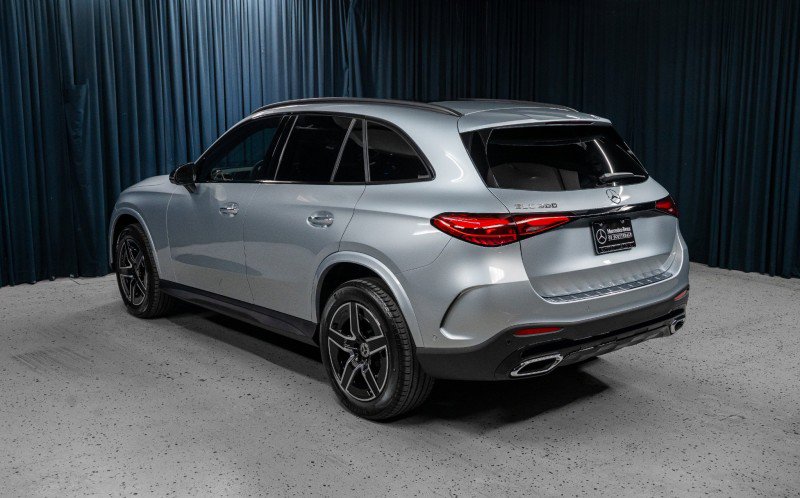 Certified 2026 Mercedes-Benz GLC 300 image 9