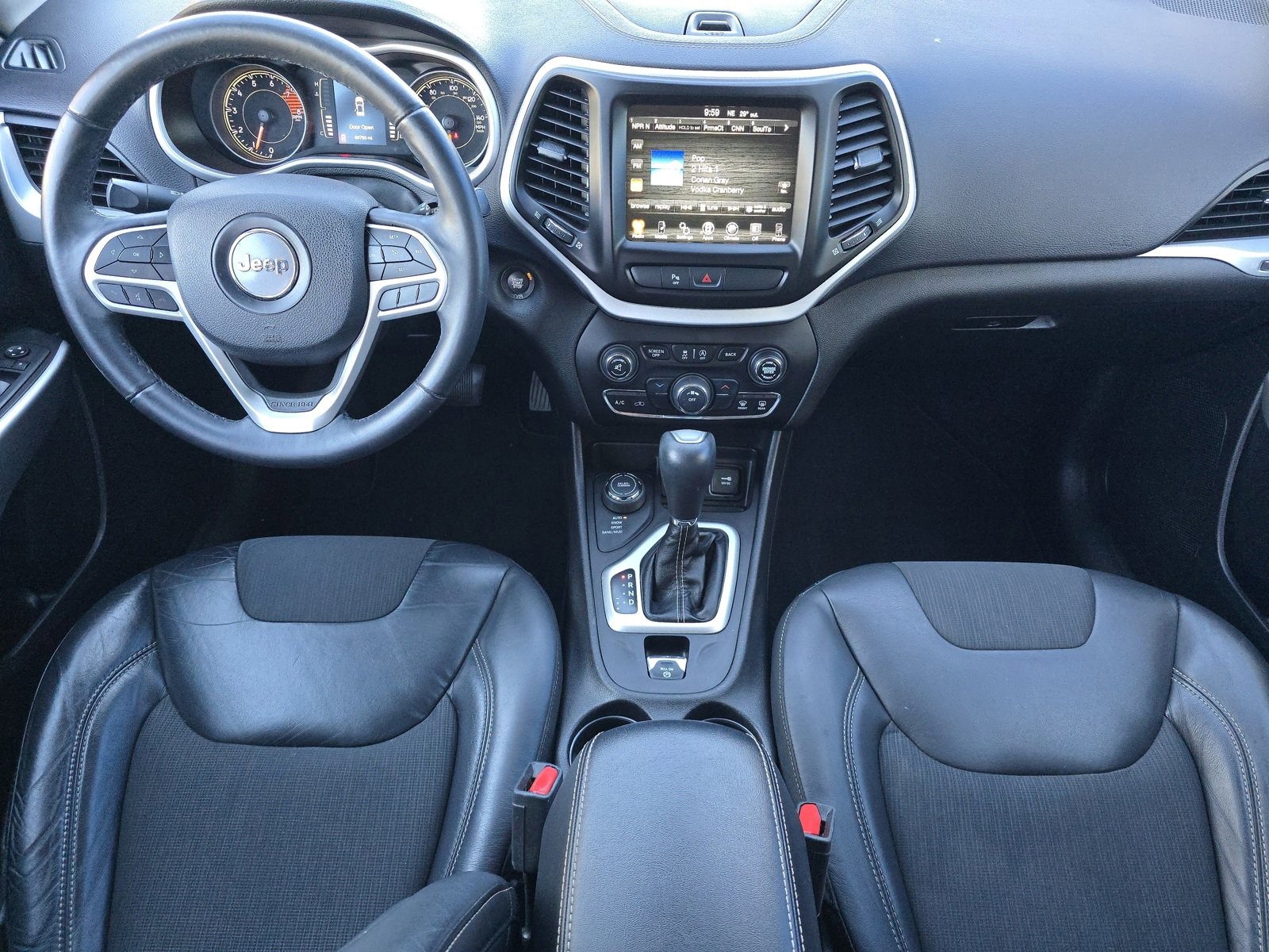 Used 2018 Jeep Cherokee Latitude Plus w/ Trailer Tow Group image 10