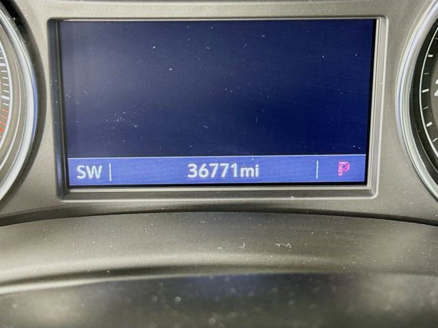 Used 2023 Buick Enclave Essence AWD/4WD image 13