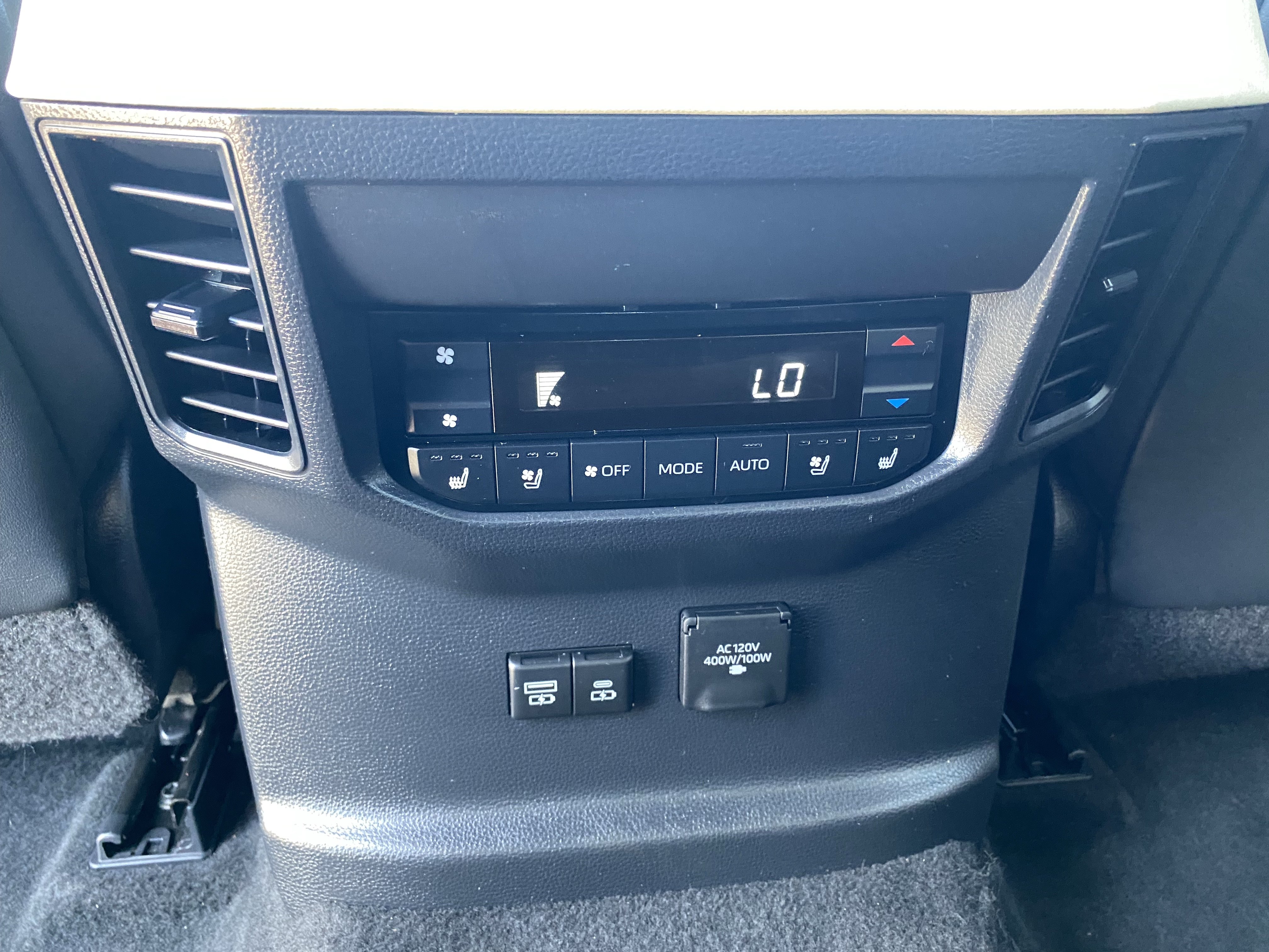 Used 2023 Toyota Sequoia Capstone AWD/4WD image 18