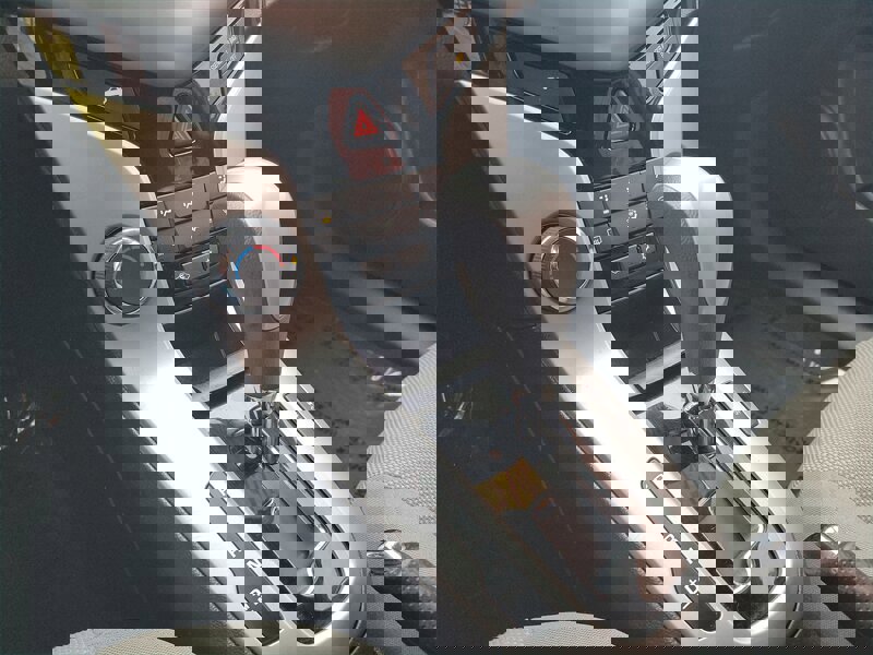 Used 2015 Chevrolet Cruze LT image 27