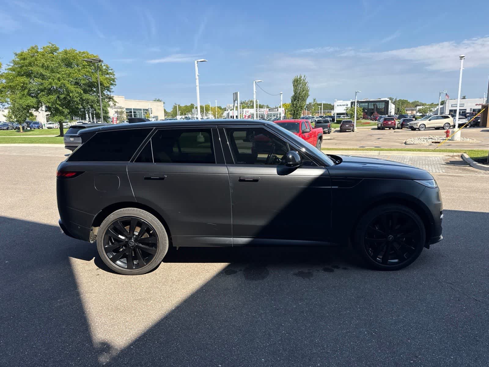 Used 2025 Land Rover Range Rover Sport Dynamic SE AWD/4WD image 6