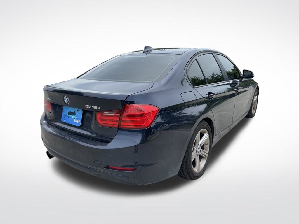 Used 2013 BMW 328i xDrive Sedan AWD/4WD image 6