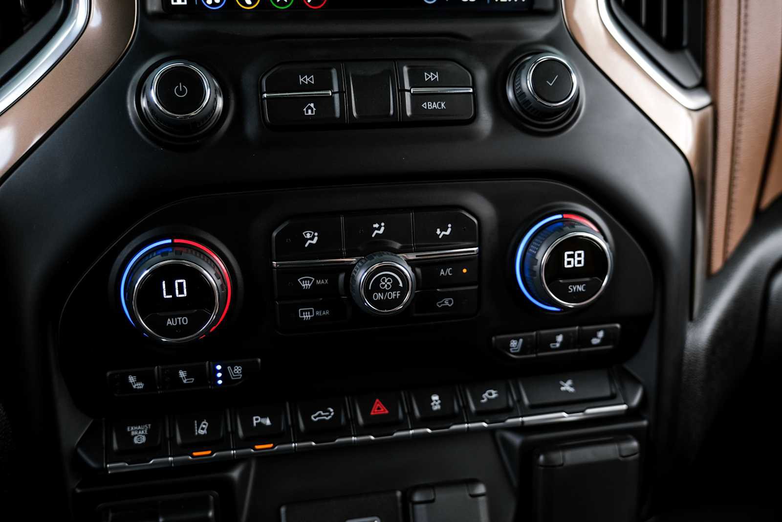 Used 2022 Chevrolet Silverado 3500 High Country AWD/4WD image 28