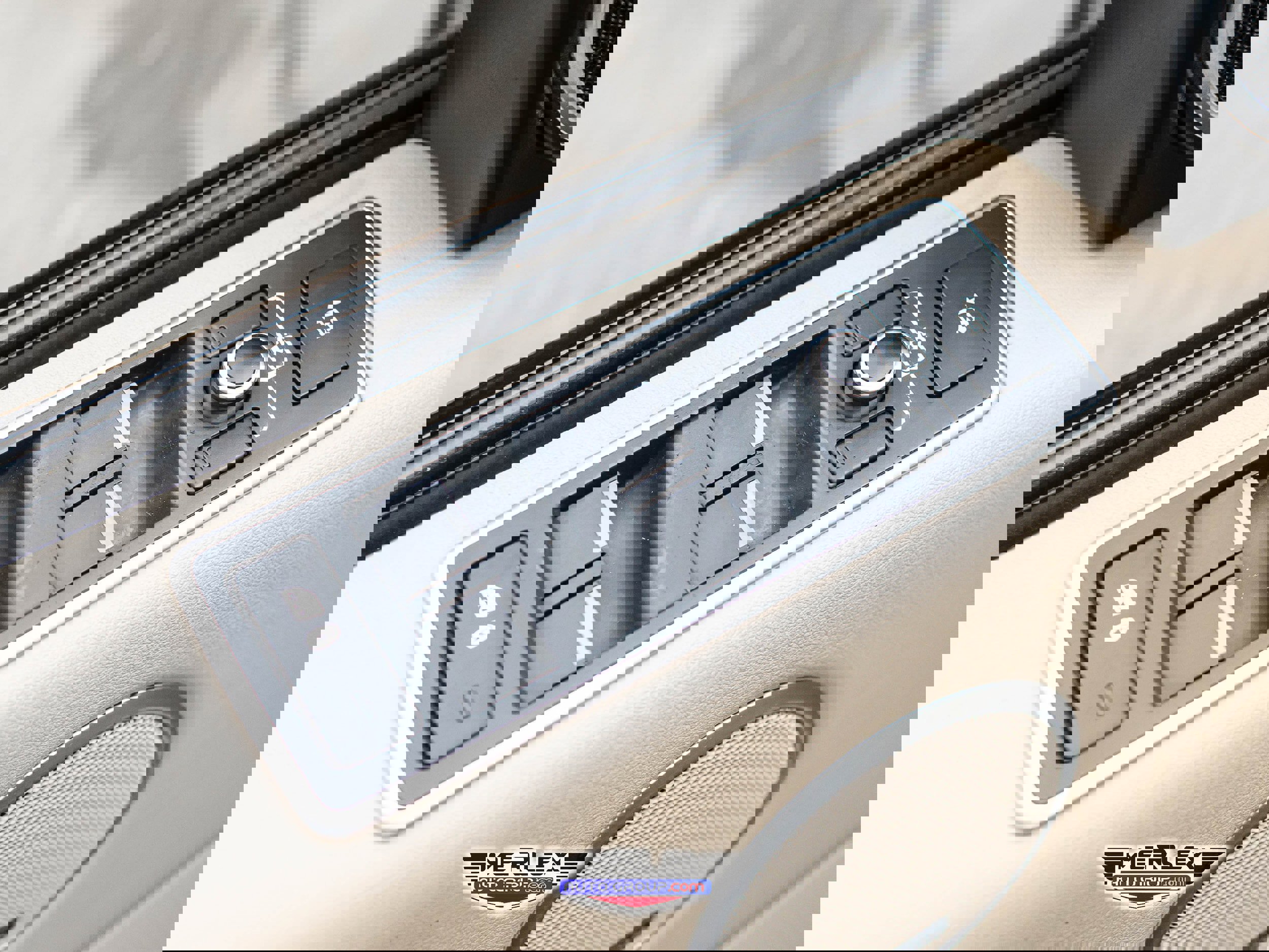 Used 2017 Land Rover Range Rover Supercharged image 43