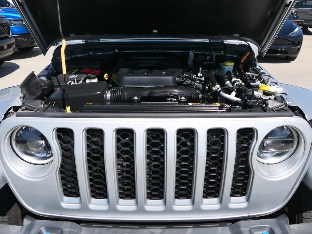 Used 2023 Jeep Wrangler Unlimited Sahara AWD/4WD image 26